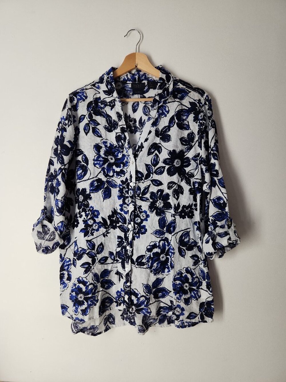 Rachel Roy linen button-down shirt white blue floral roll-tab long sleeve top L